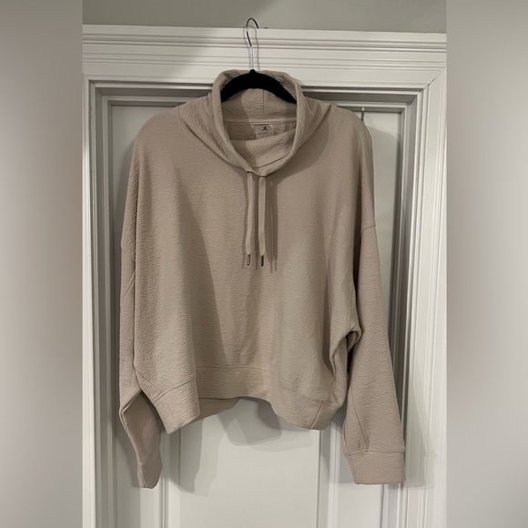 Danskin Tops - Danskin Textured Cream Hoodie